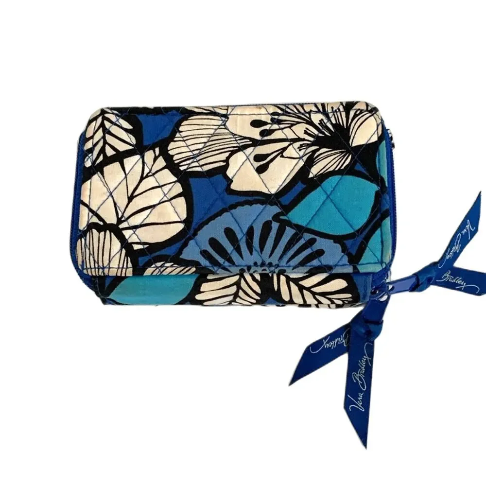 Vera Bradley Blue Bayou Blue White Floral Quilted Zip Around Wallet Crossbody - Picture 2 of 10